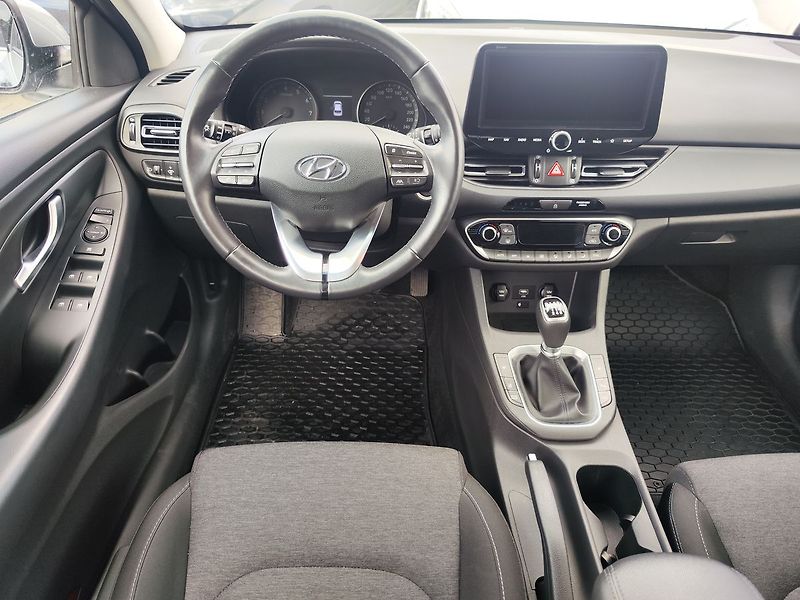 Hyundai i30 1.5 T-GDI/117kW Smart Navi - fotka 14 z 35