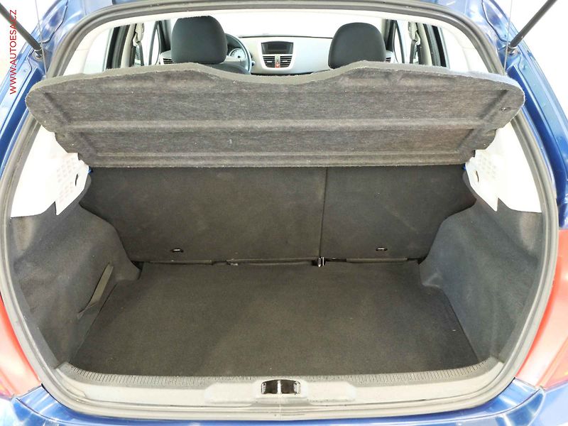 Peugeot 207 (2009) 1.4i, 2.maj,ČR, servis.kniha - fotka 7 z 19