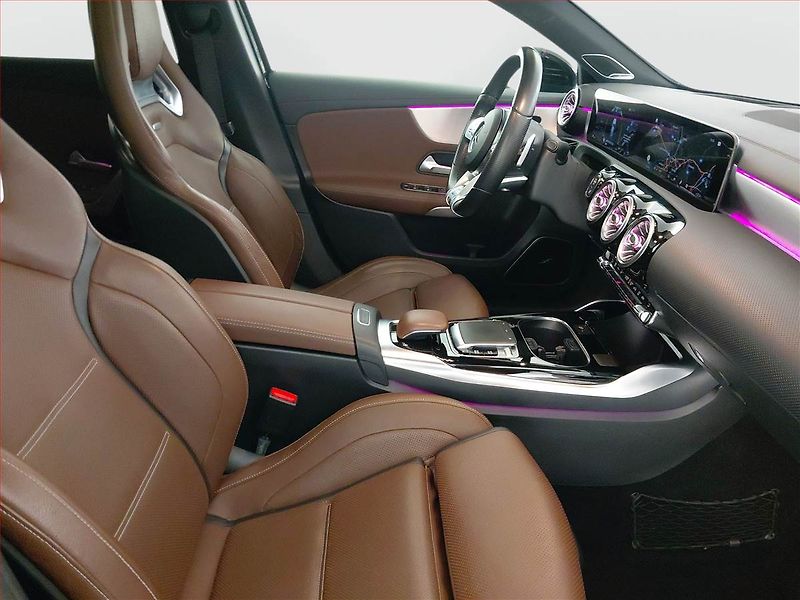 Mercedes-Benz Třídy A (2019) AMG line A 35 AMG 4MATIC - fotka 9 z 26