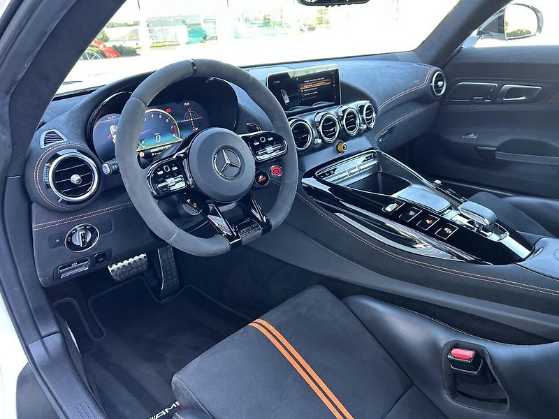 Mercedes-Benz AMG GT Black Series - fotka 18 z 43