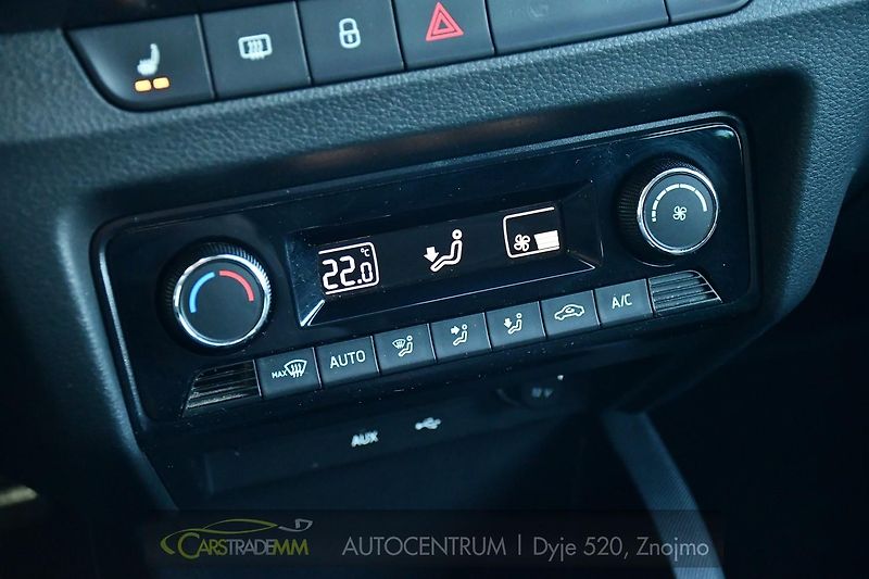 Škoda Fabia 1,2TSi DSG 2xALU 61tKM STYLE  - fotka 33 z 48