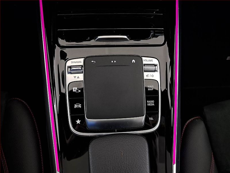 Mercedes-Benz GLB (2020) 250 - fotka 19 z 24
