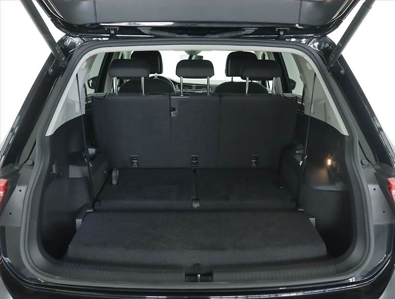 Volkswagen Tiguan Allspace (2022) 2.0 TDI - fotka 14 z 19