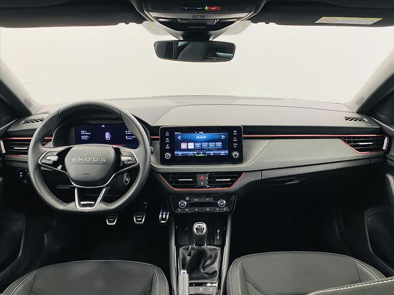 Škoda Scala 1,0 TSI 85kW Monte Carlo - fotka 9 z 28