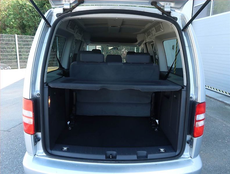 Volkswagen Caddy (2015) Maxi 1.6 TDI, 7Míst, ČR - fotka 13 z 19