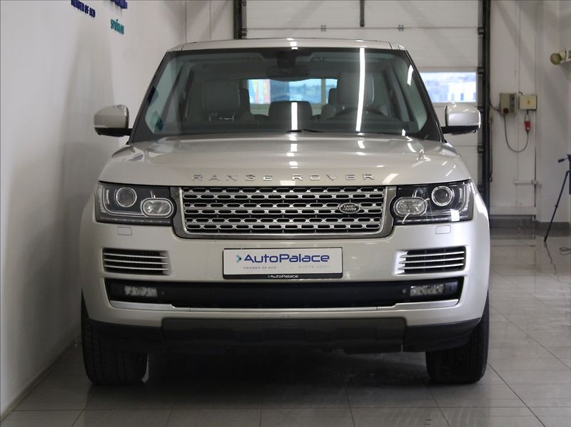 Land Rover Range Rover 3,0 TDV6 190kW Pano.Výprodej! - fotka 2 z 29
