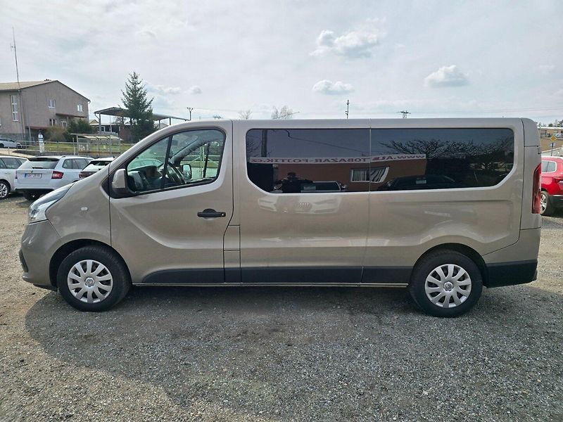 Renault Trafic (2020) 1.6 DCi 8.místn - fotka 4 z 22