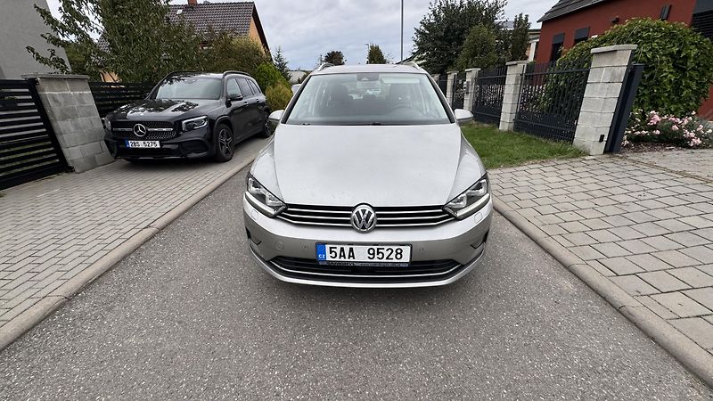 Volkswagen Golf Sportsvan (2015) Highline - fotka 2 z 12