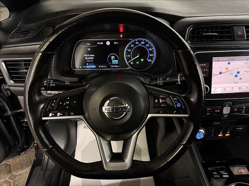 Nissan Leaf N-CONNECTA 160kW 62kWh - fotka 16 z 38