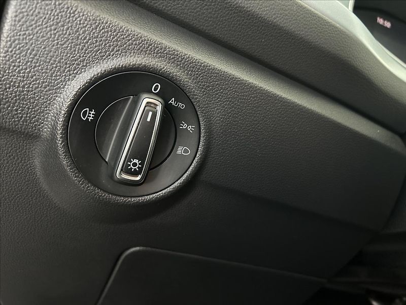 Volkswagen T-Roc 1,0   TSI,GOAL,SERVISKA,1.MAJ - fotka 11 z 31