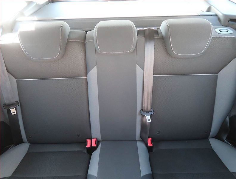 Ford Focus (2011) 1.6 TDCi, po STK, Tažné - fotka 10 z 15