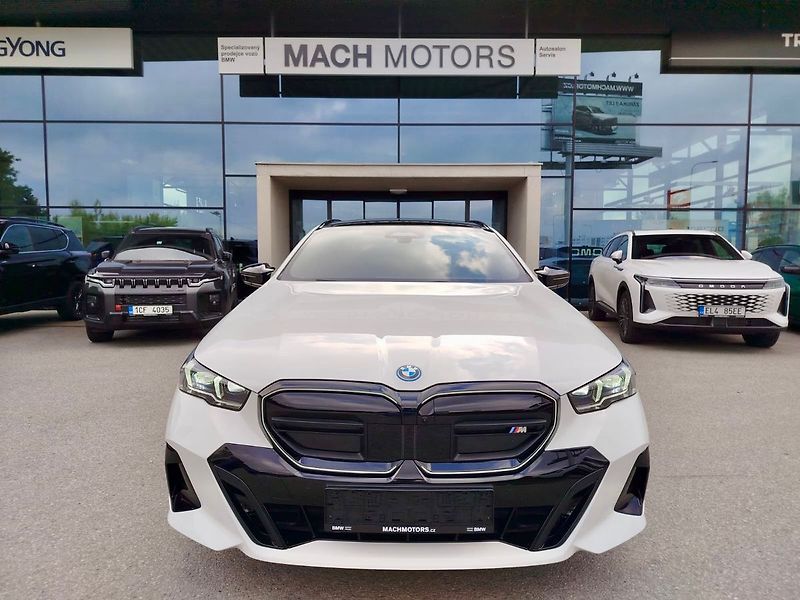 BMW Ostatní M60 xDrive Touring TOP - fotka 6 z 23