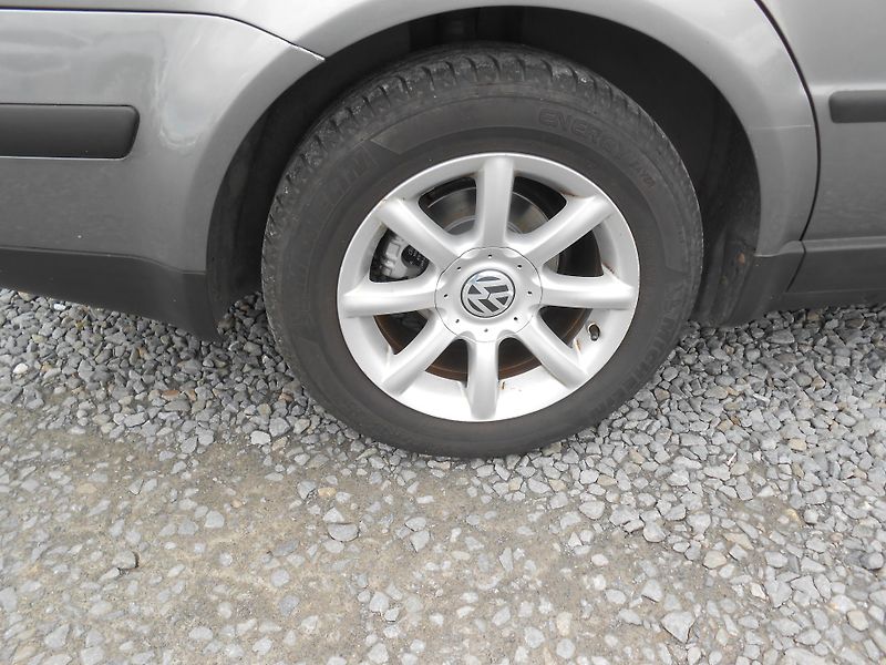 Volkswagen Passat 1.9TDi,96KW,KLIMA,207TKm - fotka 18 z 21