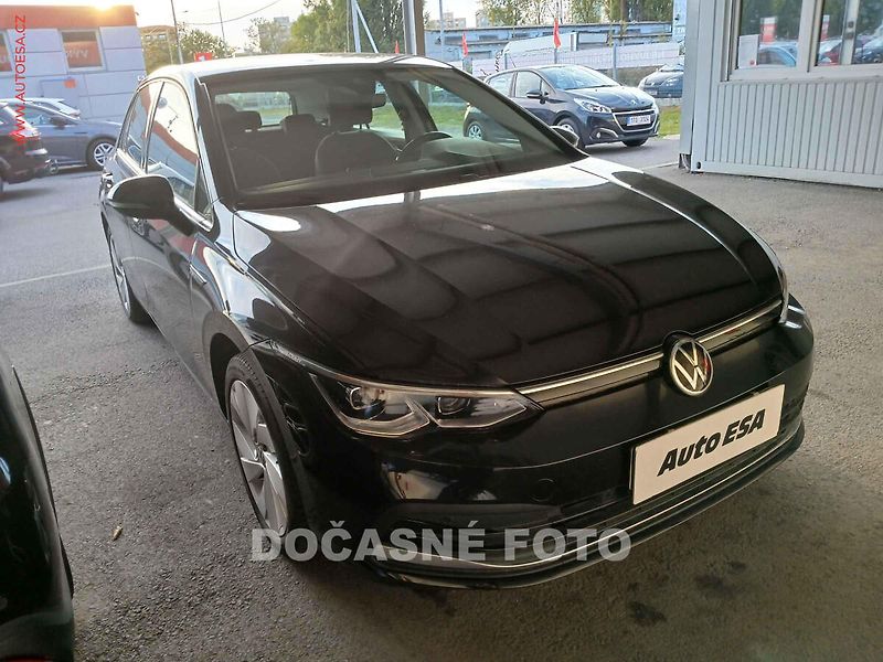 Volkswagen Golf (2020) 1.5 e-TSi, ČR, Style, DSG - fotka 1 z 3
