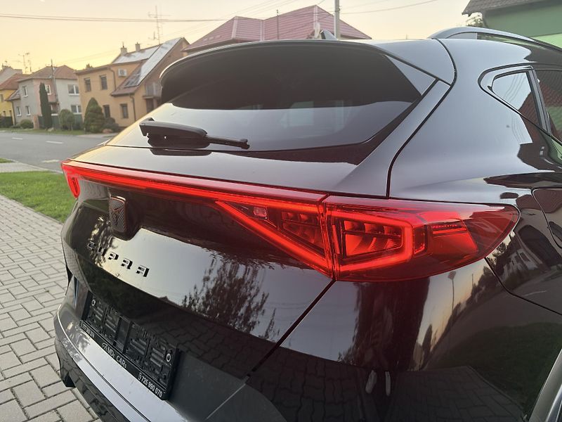 Cupra Formentor 1.5TSI 110KW DSG LED - fotka 6 z 54