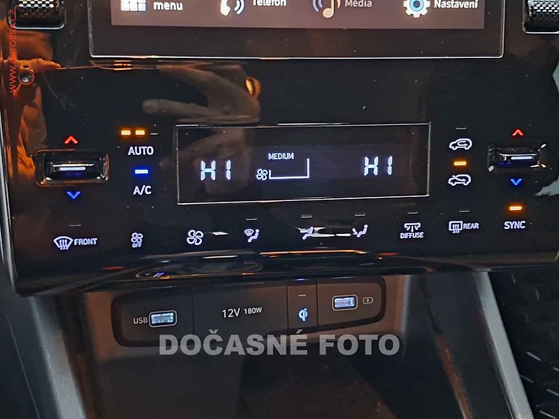 Hyundai Tucson (2023) 1.6 T-GDi 4x4, 1.maj,ČR - fotka 17 z 20