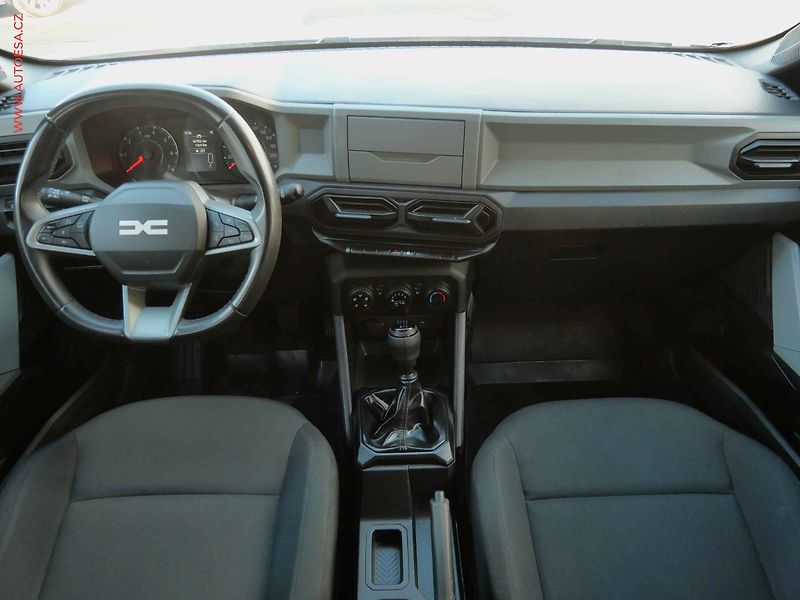 Dacia Duster (2025) 1.0TCe, 2.maj,ČR, LED, AC - fotka 8 z 17