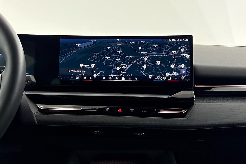 BMW Řada 5 540d xDrive Touring - fotka 9 z 12