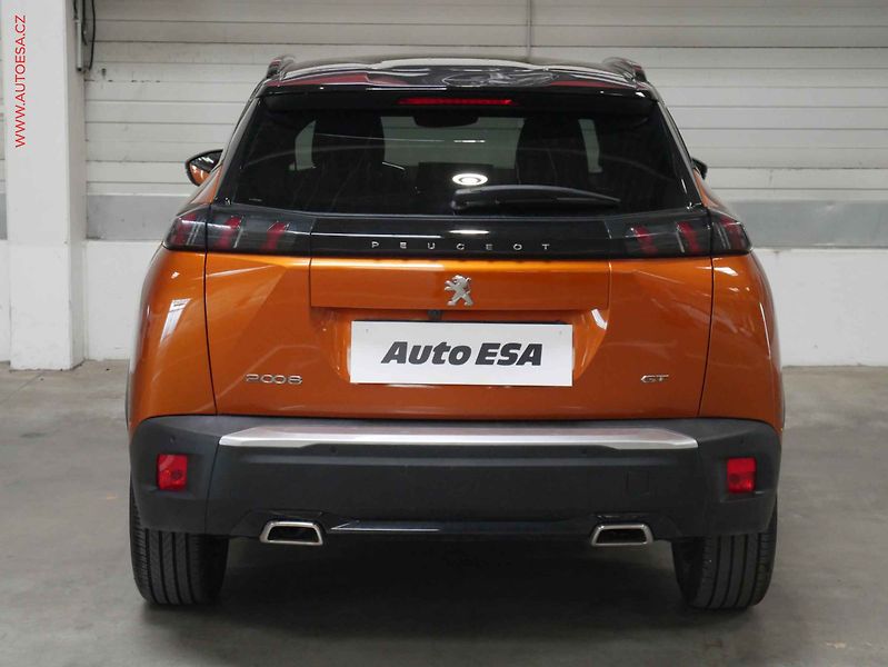 Peugeot 2008 (2020) 1.2 PT, GT, AT, navi, LED - fotka 5 z 25