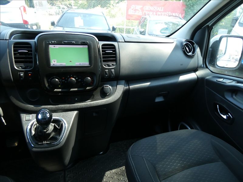 Opel Vivaro 1,6 BiCDTi 107kW Long,8.MÍST,n - fotka 25 z 41