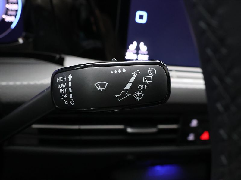 Volkswagen Golf 2,0 GTD 147kW DSG CZ DPH VIII - fotka 18 z 31