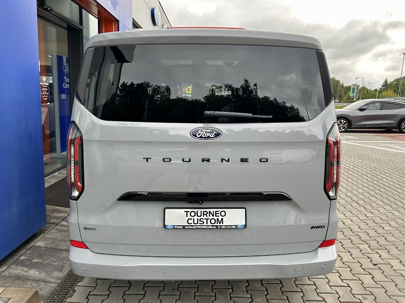 Ford Tourneo Custom Titanium X L2 2.0EcoBlue 125kW - fotka 7 z 37