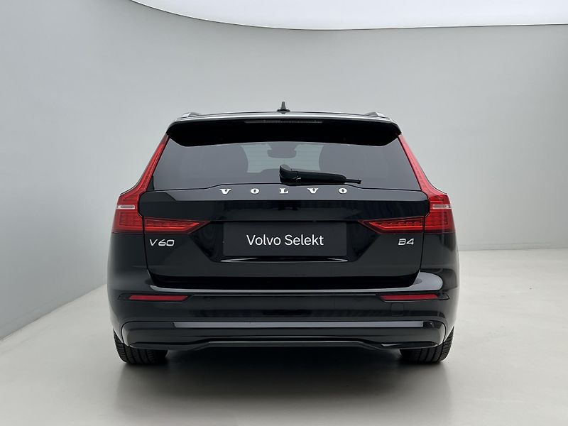 Volvo V60 B4 DARK PLUS AUT - fotka 12 z 45