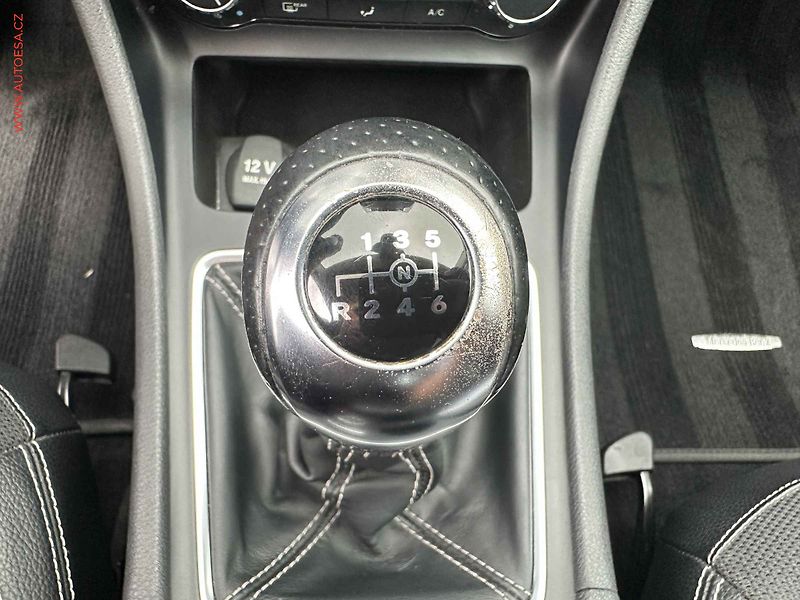 Mercedes-Benz CLA (2014) 1.8 CDi 200 CDi, ČR, AC - fotka 15 z 20
