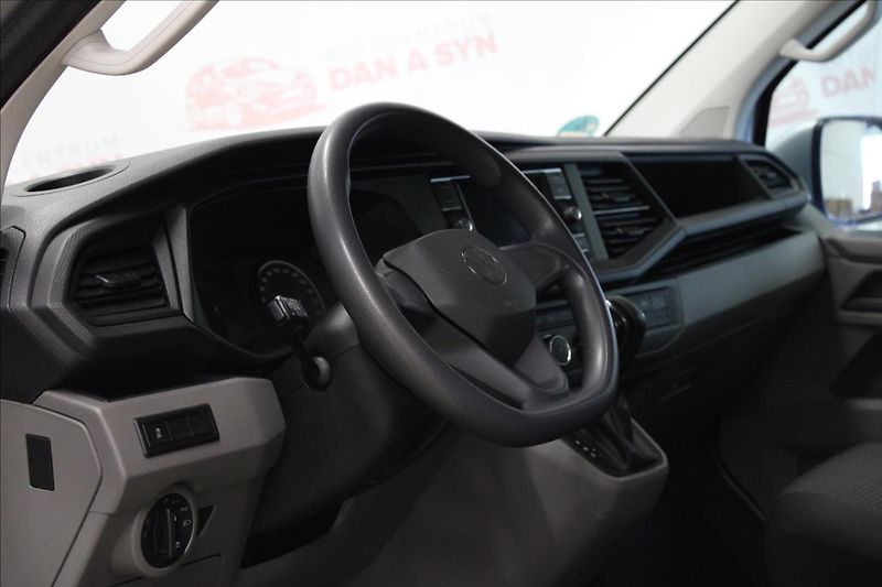 Volkswagen Transporter 2,0 TDI 110KW DSG 5 míst T6.1 - fotka 13 z 35