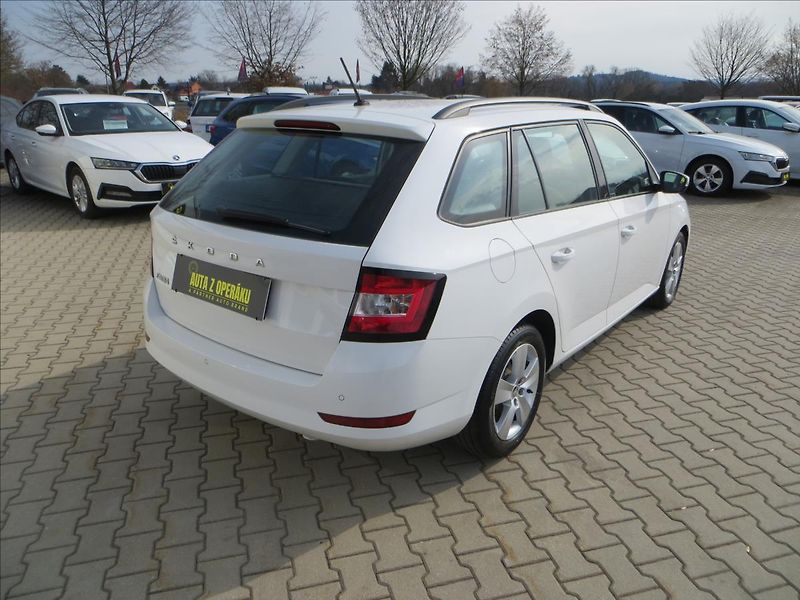 Škoda Fabia 1,0 TSI 70kW Ambition ČR TAŽNÉ - fotka 8 z 20