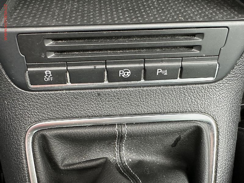 Volkswagen Golf Plus (2012) 1.4 TSi, Team, výhřev sed. - fotka 16 z 18