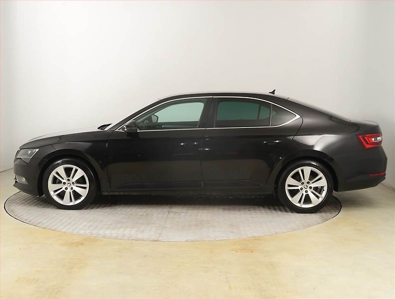 Škoda Superb (2016) Style Plus 2.0 TDI, Navi - fotka 3 z 26