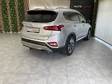 Hyundai Santa Fe 2.2 CRDi ČR AWD AT 7.MÍST LUXU - náhled 12