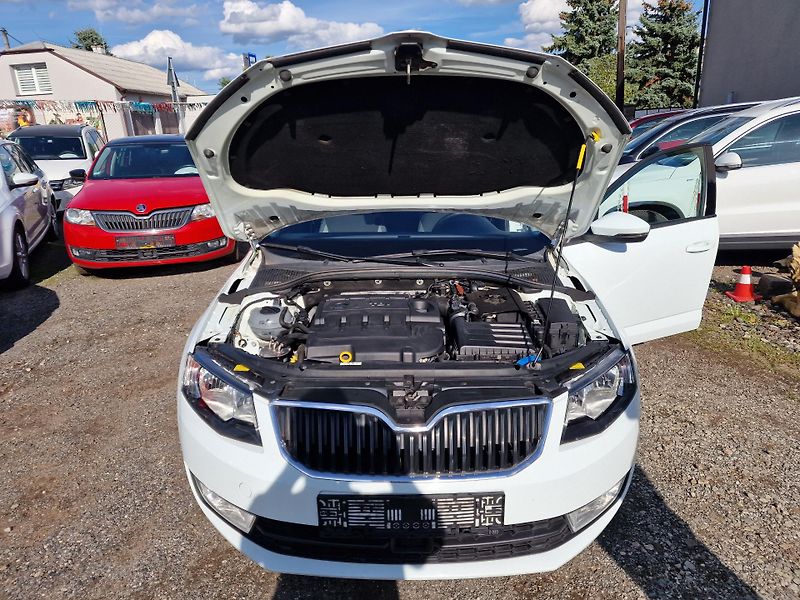 Škoda Octavia 1,6TDI JOY 81KW - fotka 16 z 16