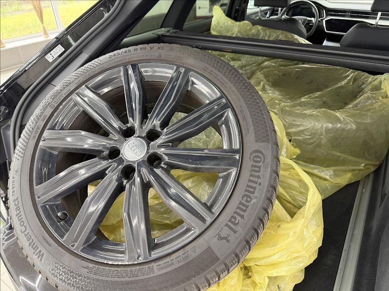 Audi A6 3,0 TDi,S-Line,QUATTRO,aut,DPH - fotka 40 z 40