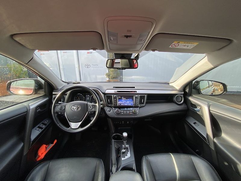 Toyota RAV4 2.0i, ČR-2m, Executive, 4x4 - fotka 14 z 35