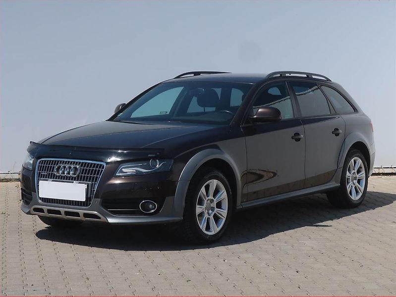 Audi A4 Allroad (2011) 2.0 TDI, 4X4, Serv.kniha - fotka 2 z 16