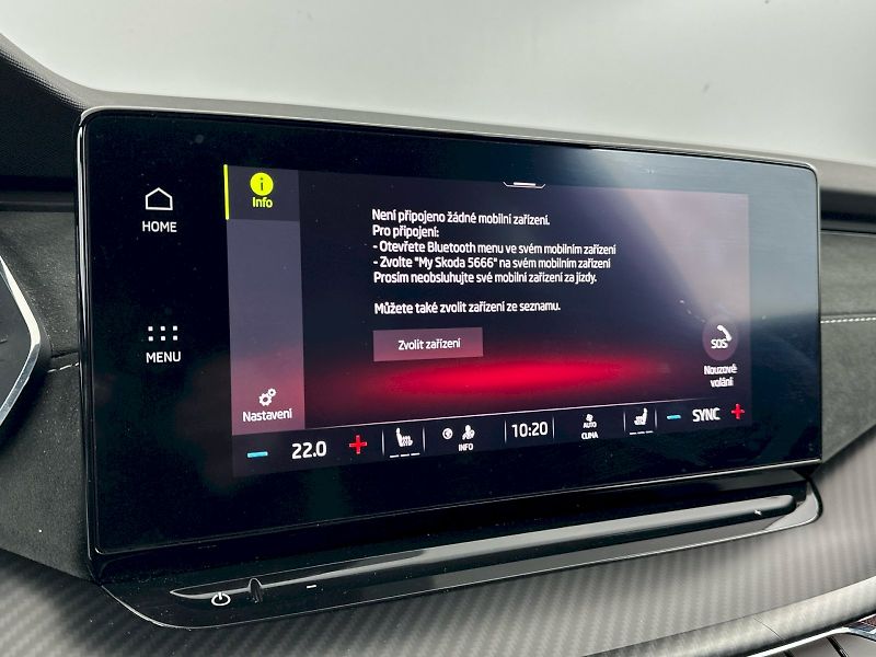 Škoda Octavia (2023) Combi 2.0 TSI 180 kW RS - fotka 18 z 40