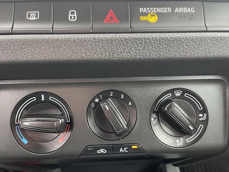 Škoda Fabia 1.0 TSi 70 kW NEHAVAR-DPH-ČR ! - fotka 21 z 25