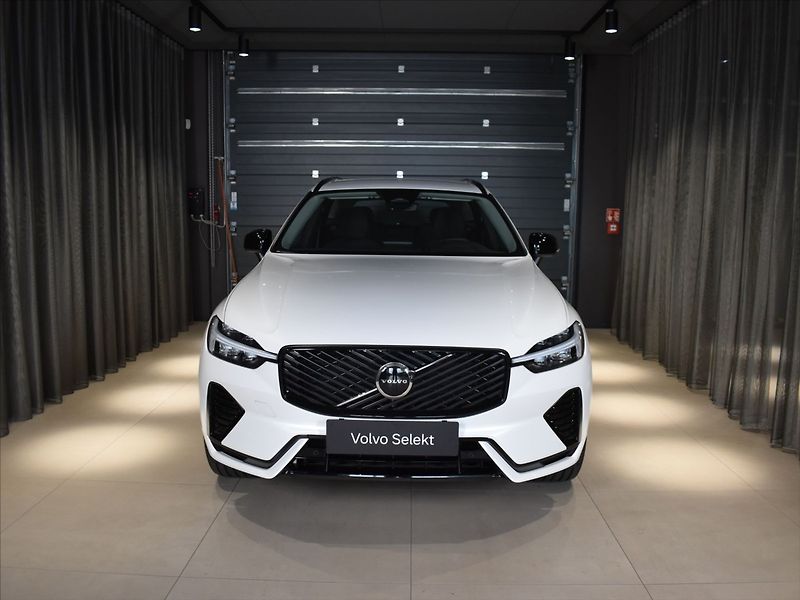 Volvo XC60 2,0 B5 AWD PLUS Bezklíč,BLIS - fotka 6 z 23
