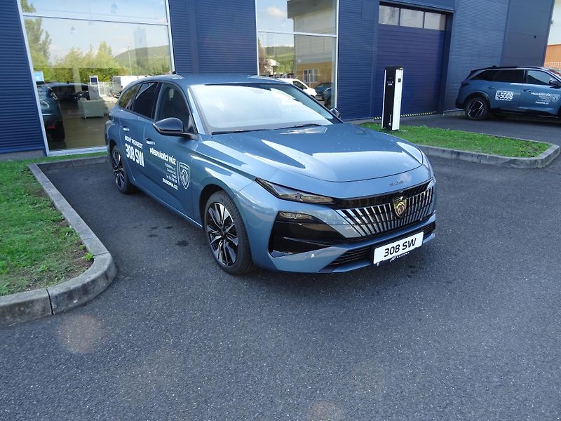 Peugeot 308 (2026) SW ALLURE Hybrid 145k e-DCS6 - fotka 1 z 41