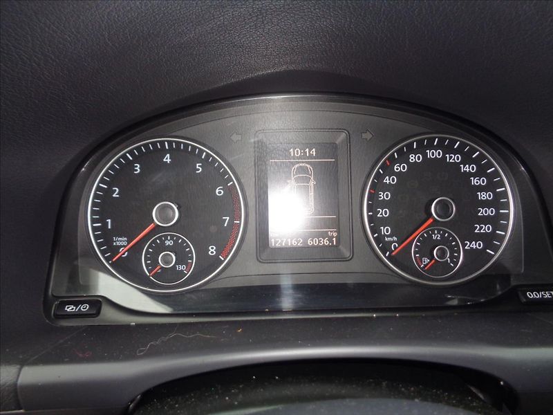 Volkswagen Touran 1,4 - fotka 10 z 19