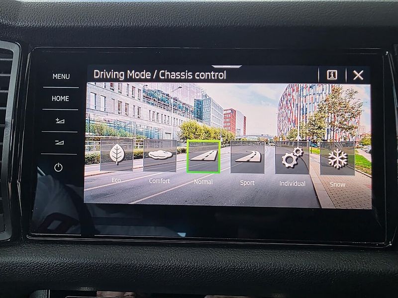 Škoda Kodiaq DSG 4M 2,0 TDi 176 kW RS - fotka 15 z 25