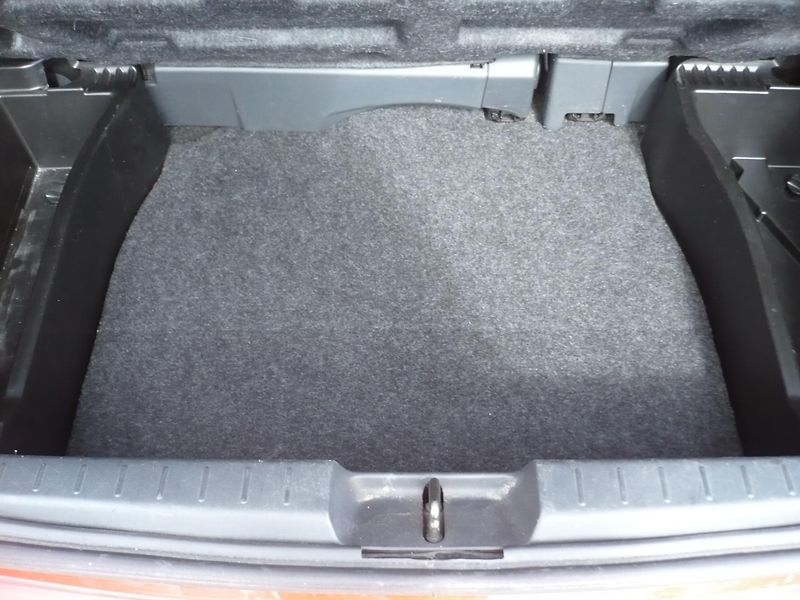 Toyota Yaris 1.0i 51Kw - fotka 22 z 24