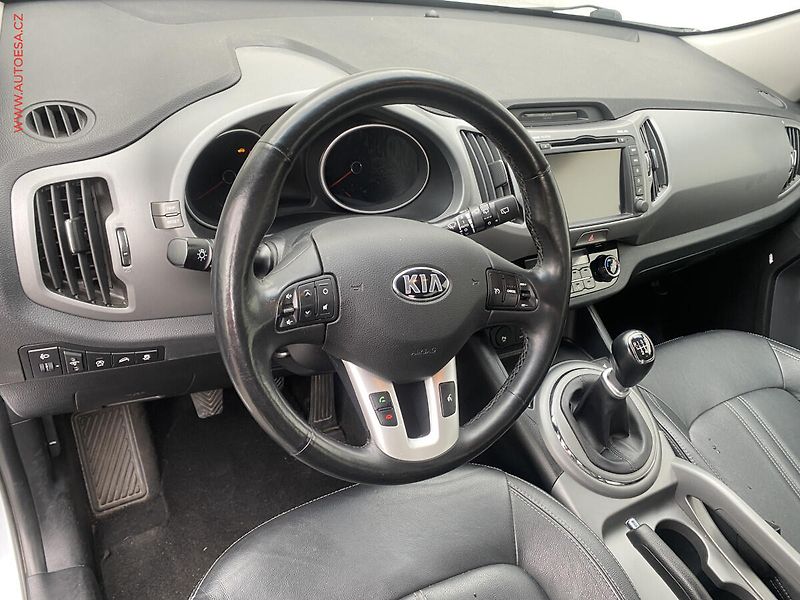 Kia Sportage (2016) 1.6 GDi, Navi, kamera, kůže - fotka 12 z 15