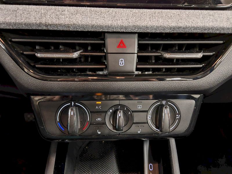 Škoda Kamiq (2025) 1.0 TSI 85 kW Selection - fotka 14 z 25