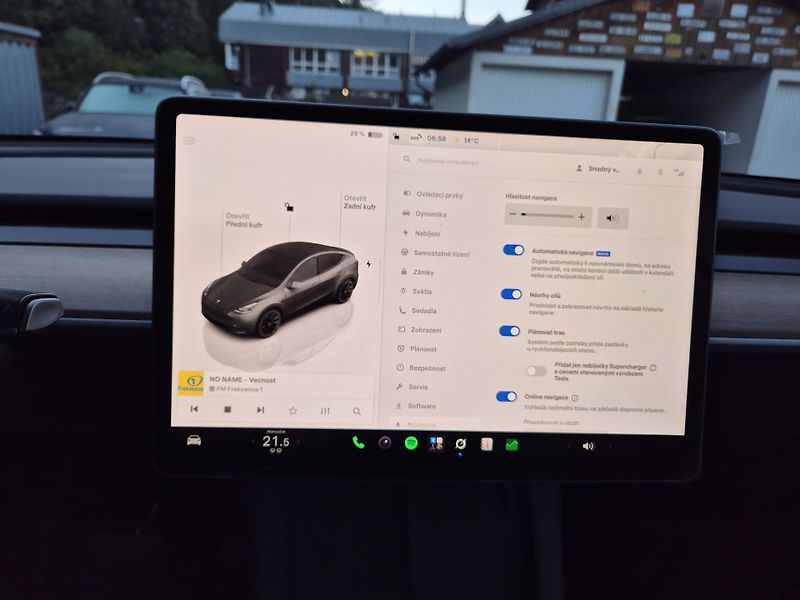 Tesla Model Y RWD 235kw 95,3 % - fotka 29 z 49