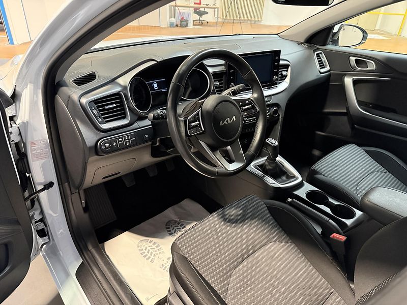 Kia Ceed 1.5 T-GDI 118kW Exclusive SW - fotka 5 z 13