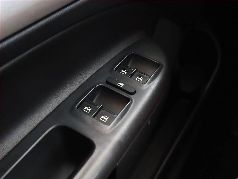 Škoda Octavia (2010) RS 2.0 TSI, Navi, Xenony - fotka 14 z 16