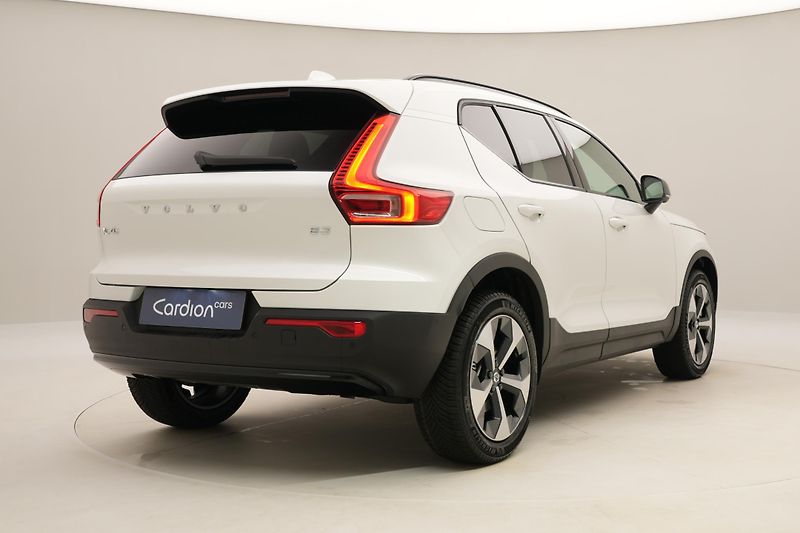 Volvo XC40 (2026) B3 AUT DARK ULTRA  - fotka 12 z 60